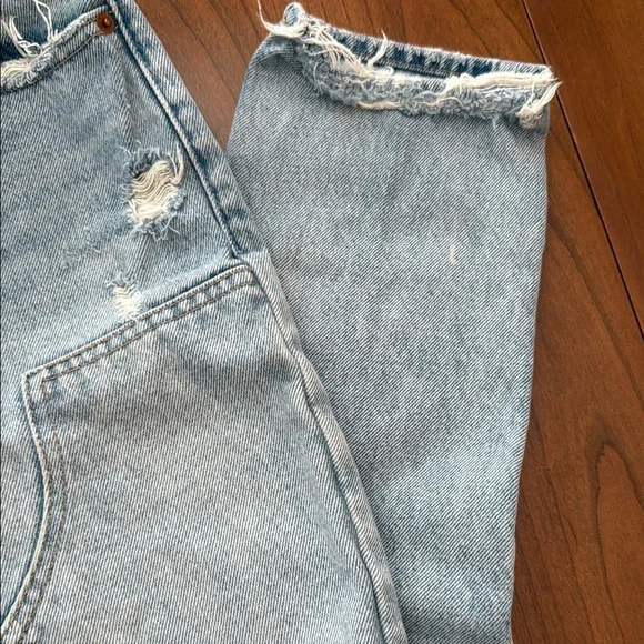 Abercrombie & Fitch High Rise Girlfriend Jeans - Blue - Picture 4 of 9